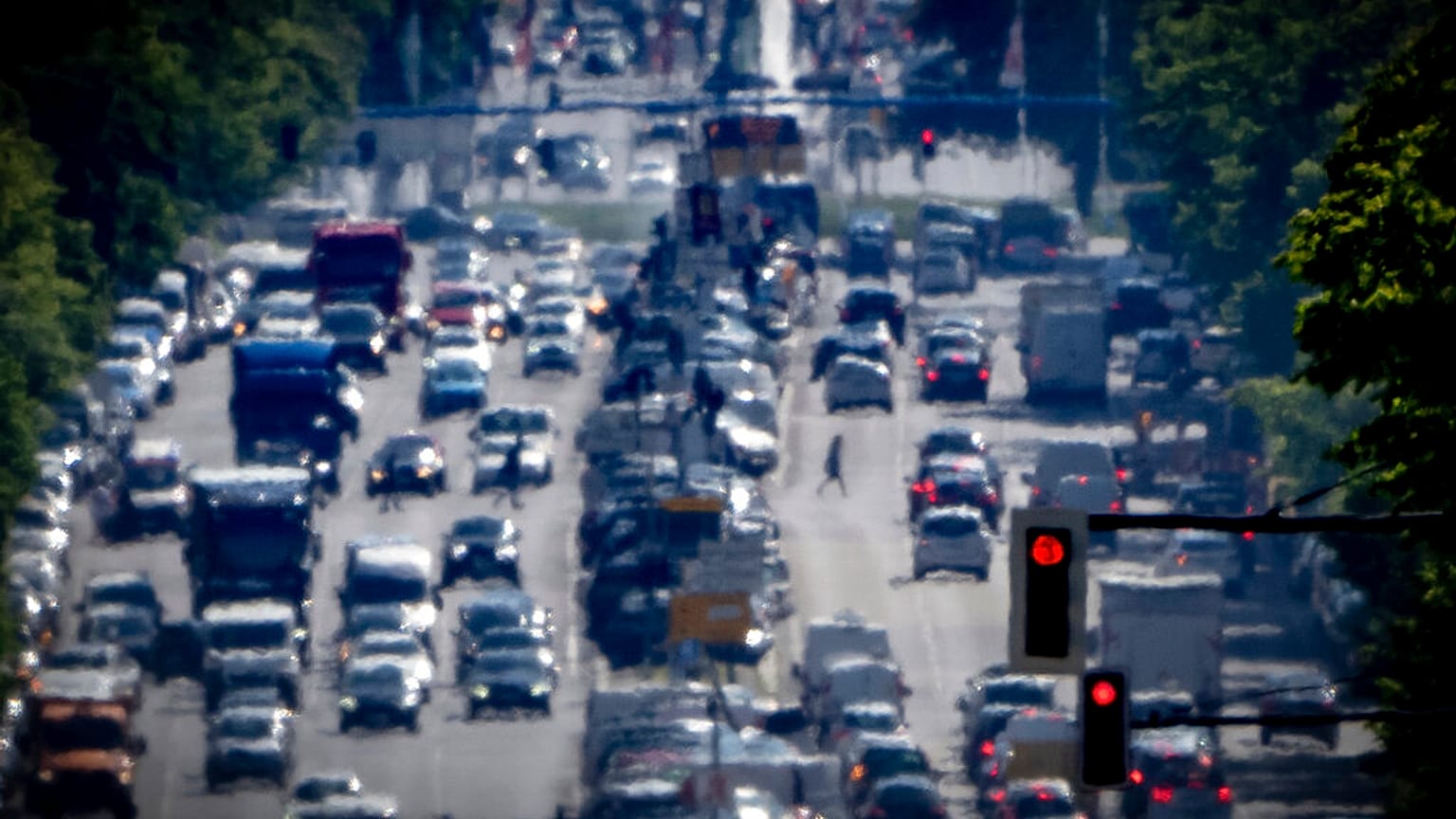 Verkehr auf dem Kaiserdamm in Berlin, 31.05.2021