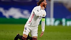 Sergio Ramos, del Real Madrid, gesticula durante el partido de fútbol de semifinales de la Liga de Campeones entre el Chelsea y el Real Madrid.
