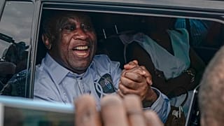 L'ancien président ivoirien Laurent Gbagbo à son retour à l'aéroport d'Abidjan, le 17/06/2021