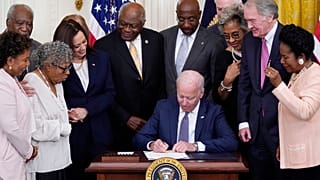 Biden hace festivo federal el 19 de junio, día de la emancipación de los esclavos en Estados Unidos