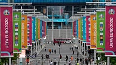 Londra'daki Wembley Stadyumu Euro 2020 final maçlarına ev sahipliği yapmaya hazırlanıyor