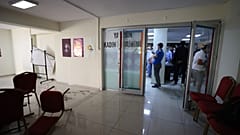 HDP'nin İzmir il binasına saldırı sonrası bir kare