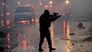 Polis