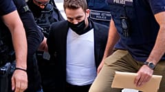 Babis Anagnostopoulos, der gestanden hat, seine Frau ermordet zu haben, in Athen in Griechenland