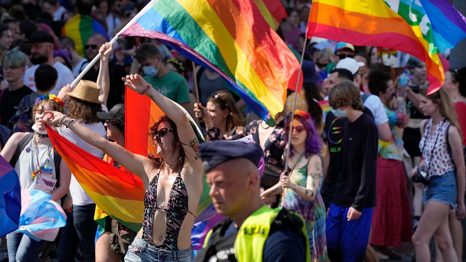 2020 fiel der Protest aus. Jetzt demonstrierten in Warschau wieder Tausende.