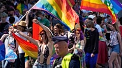 2020 fiel der Protest aus. Jetzt demonstrierten in Warschau wieder Tausende.