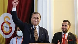 Burak Elmas yaptığı açıklamada birlik ve beraberlik mesajları verdi.