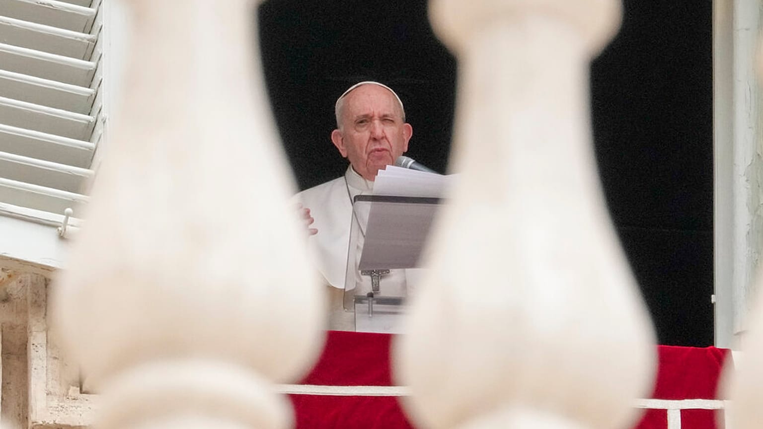 Pope Francis used his address on World Refugee Day to highlight the plight of thousands of displaced people in Myanmar