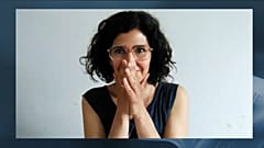 Die freudige Preisträgerin Nava Ebrahimi 