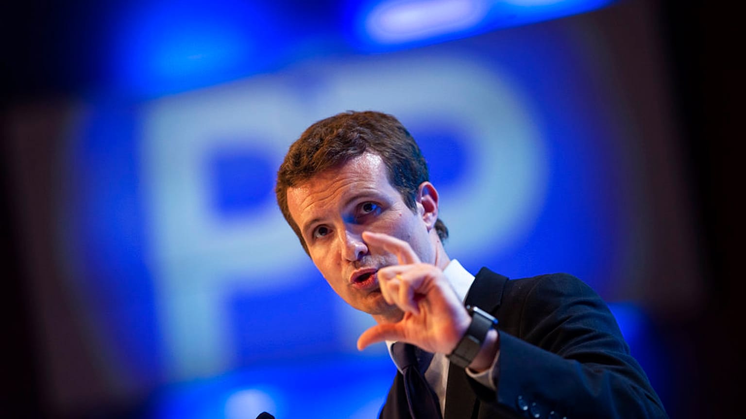 El nuevo presidente electo del Partido Popular español, Pablo Casado, pronuncia un discurso durante el congreso nacional del partido en Madrid, el sábado 21 de julio de 2018