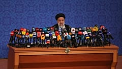 Раиси призвал США снять санкции с Ирана
