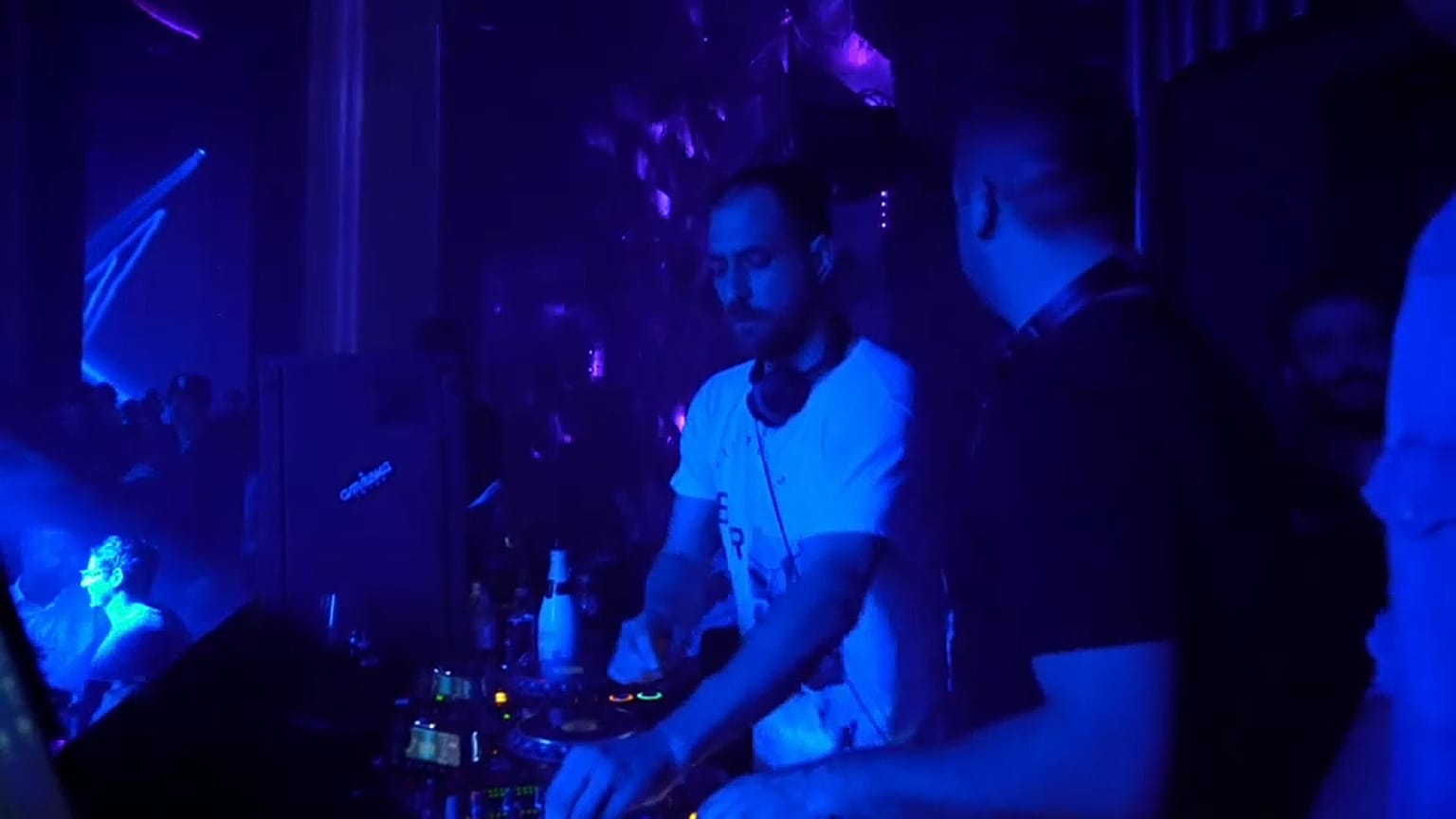 Discoteca em França (Arquivo)