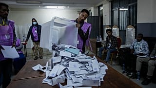 Öffnung der Wahlurnen