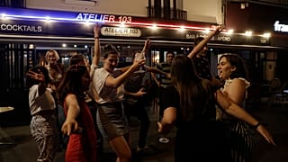 احتفالاتُ عيد الموسيقى تجتاح مدن فرنسا مع انحسار وباء كورونا في البلاد