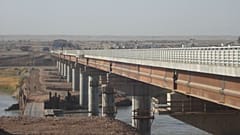 گذرگاه مرزی شیرخان‌بندر افغانستان