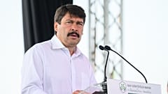 Európában nagy vihart kavart a törvény egyes módosításai miatt, de a magyar államfő nem talált benne kifogásolnivalót