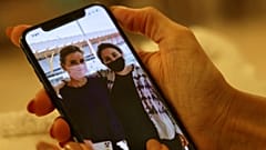 تصویری از لطیفه و دوستش تیلور بعد از فرار از امارات 