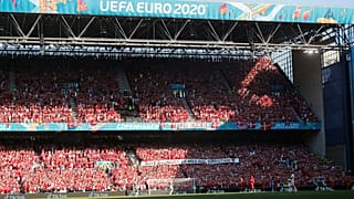 Koppenhága, 2021. június 17. A lelátó a 2020-as labdarúgó Európa-bajnokság B csoportjának második fordulójában játszott Dánia-Belgium mérkőzés előtt 