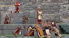 Celebración del Inti Raymi o Fiesta del Sol en el complejo arqueológico de Sacsayhuamán (Perú)