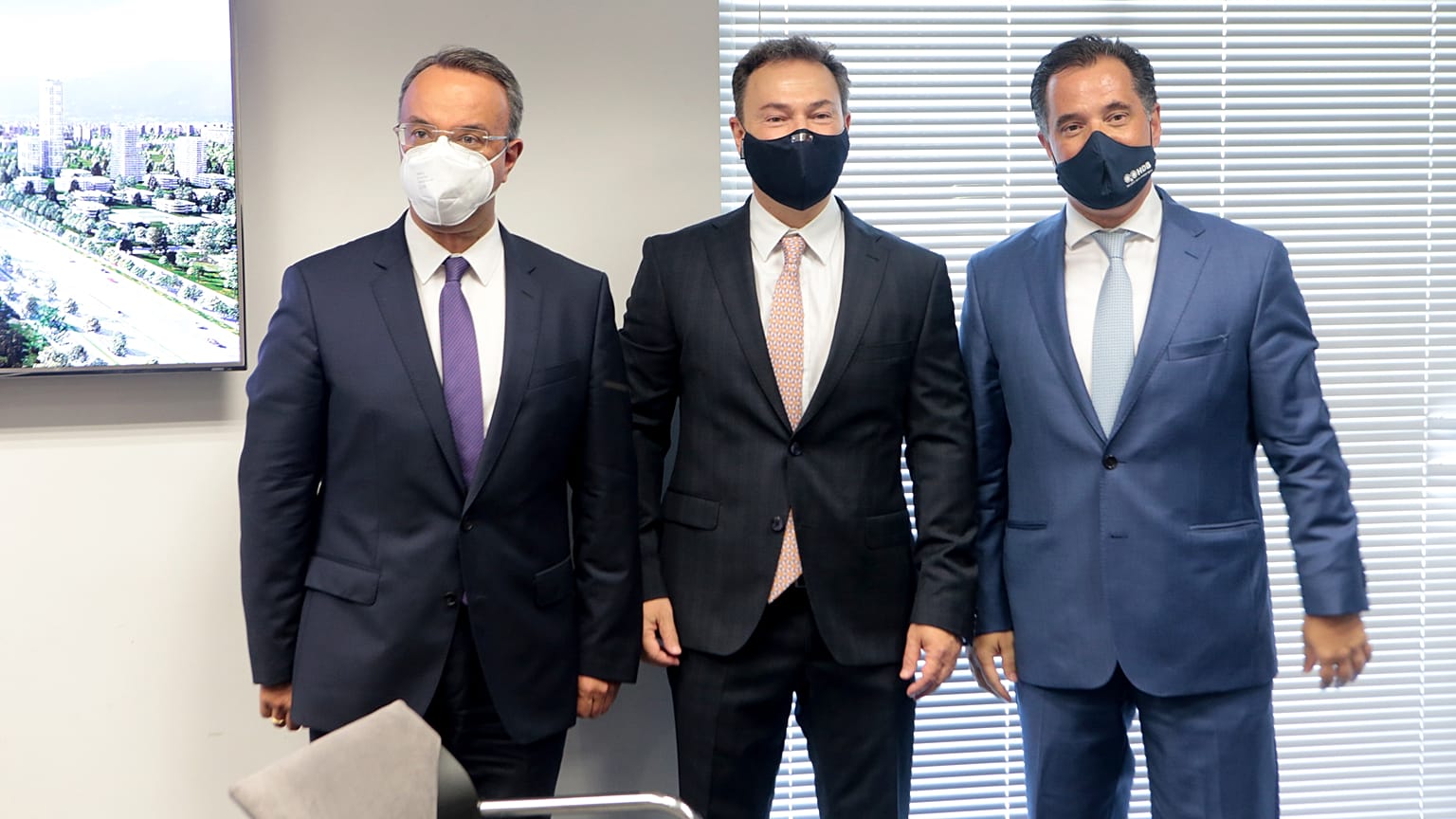 ΥΠΟΓΡΑΦΗ ΣΥΜΦΩΝΙΑΣ ΜΕΤΑΒΙΒΑΣΗΣ ΜΕΤΟΧΩΝ ΕΛΛΗΝΙΚΟΝ Α.Ε ΜΕΤΑΞΥ ΔΗΜΟΣΙΟΥ ΚΑΙ LAMDA DEVELOPMENT