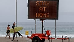 Região de Sydney volta a fechar-se totalmente para travar a Covid-19