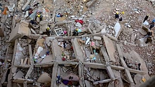صورة أرشيفية لانهيار أحد العقارات في مصر