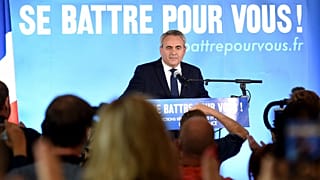 Francia, dopo le regionali la destra si ricompatta per sfidare Macron