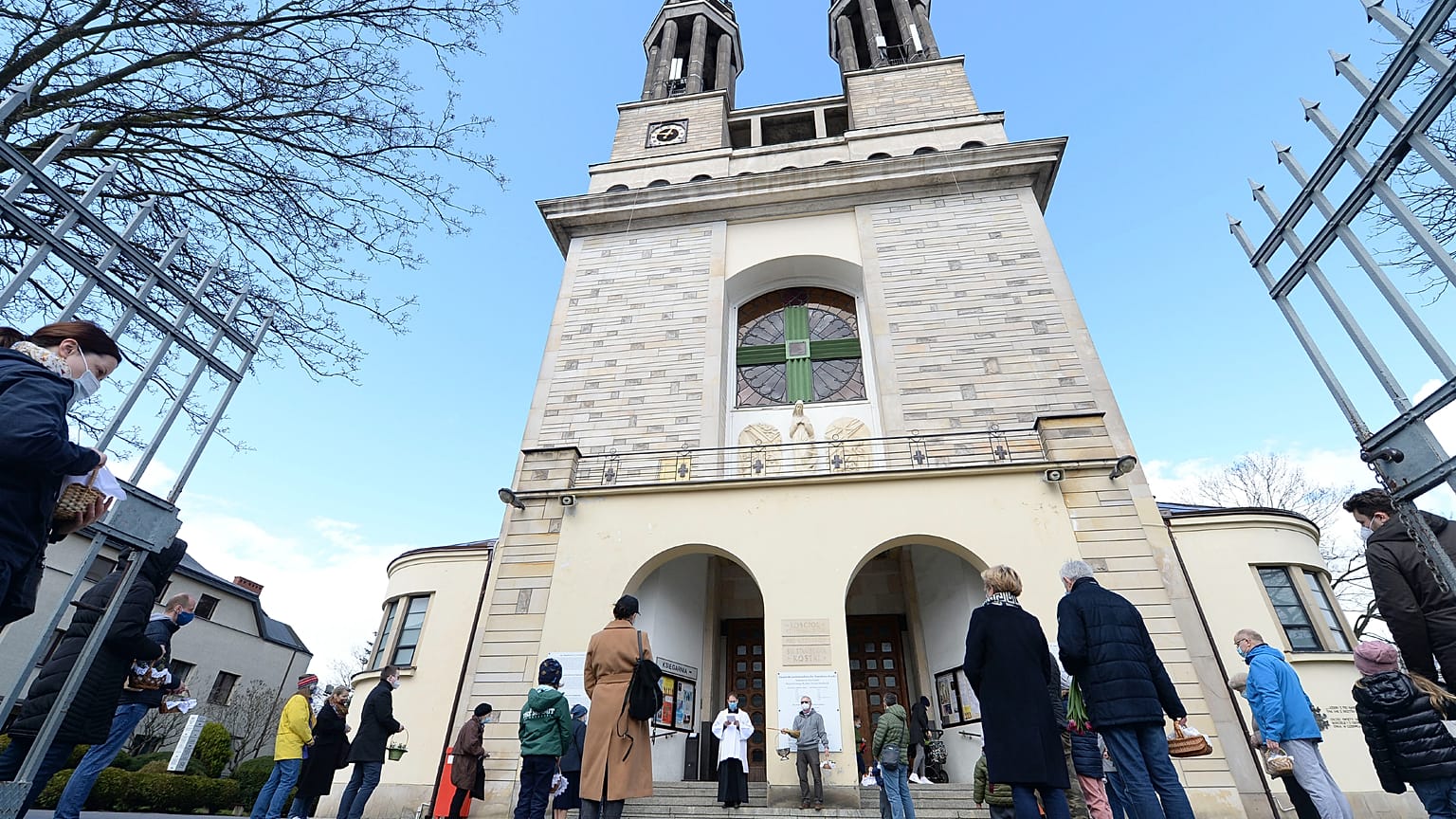 Il mea culpa della Chiesa polacca: si indaga su 300 casi di abusi su minori