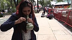 Lucía Polvo, psicóloga de 29 años, espera que la decisión del Tribunal levante el velo de la estigmatización hacia los consumidores. Ciudad de México, México.