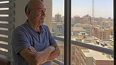 محامي حقوق الإنسان الفلسطيني راجي الصوراني في مكتبه في غزة في 23 يونيو 2021 