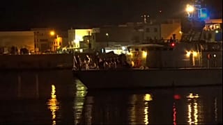 Migranti arrivano a Lampedusa