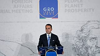 Luigi Di Maio durante una rueda de prensa en Matera.