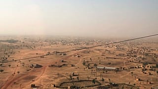منظر جوي لمدينة جيبو في بوركينا فاسو، مركز النزاع في البلاد. 2021/02/18