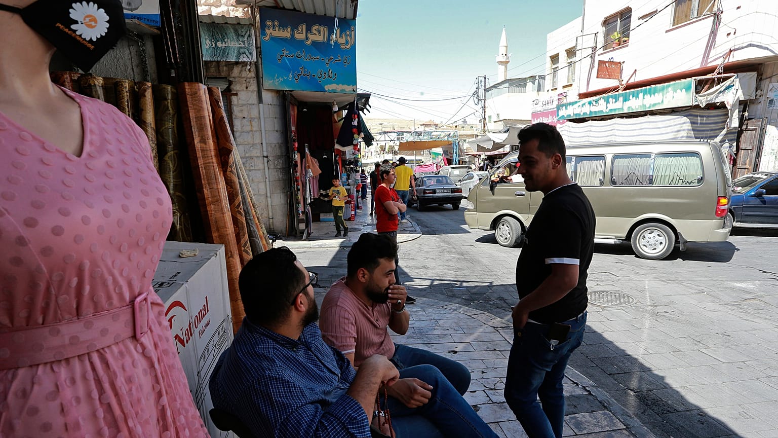 التذمر واليأس من الأوضاع الاقتصادية المتردية في الأردن يسيطر على العشائر ذات النفوذ