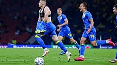 Artem Dovbyk nach dem entscheidenden Tor für die Ukraine