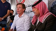 وفد الاتحاد الأوروبي يعرب عن دعمه لأسرة الناشط المعارض نزار بنات خلال زيارته