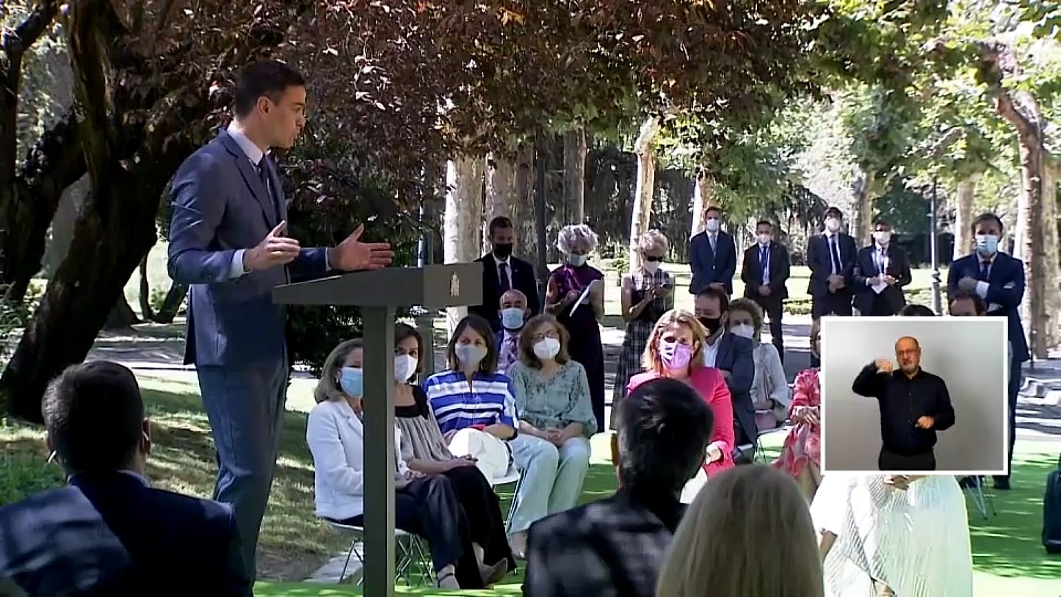 El presidente del gobierno español Pedro Sánchez reunió a sindicatos y patronal en el Palacio de la Moncloa