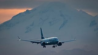 Boeing 737 совершил экстренную посадку на воду у Гонолулу 
