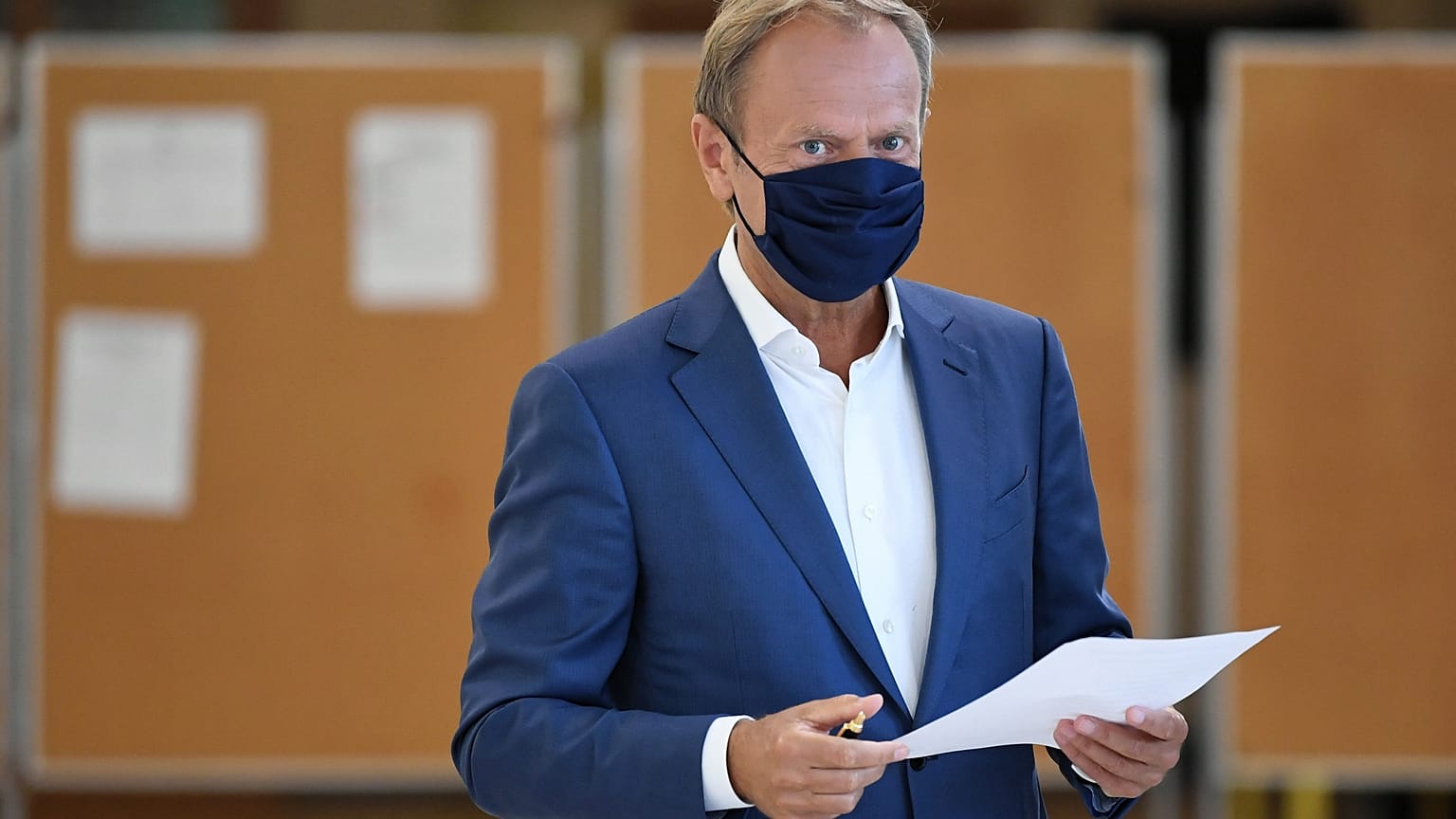 Tusk a lengyel elnökválasztás első fordulójában Sopotban 2020. június 28-án