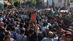 Filistinli göstericiler Abbas'ı protesto etti 