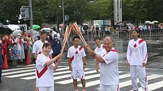 Zico carrega tocha olímpica