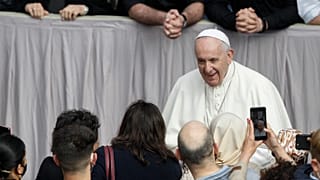 Papa Francis ameliyat olacak
