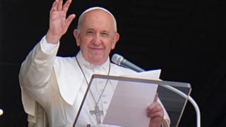 Ferenc Pápa július negyedikén néhány órával a műtét előtt