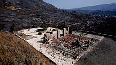Εικόνες απόλυτης καταστροφής από την φονική πυρκαγιά στην Κύπρο