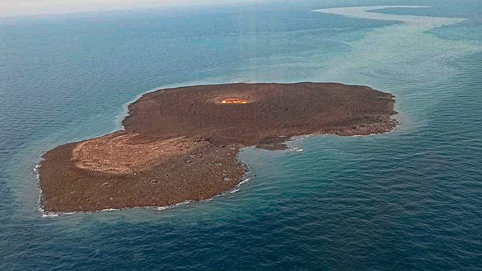 Une colonne de feu a surgi de la mer Caspienne ! La cause : l'éruption d'un volcan de boue