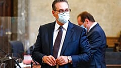 Heinz-Christian Strache vor dem Beginn einer Verhandlung im Juli 2021