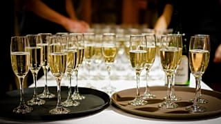A new Russian law would require French winemakers to write "sparkling wine" on the back.