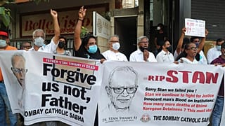 Tiltakozó megmozdulás Mumbaiban