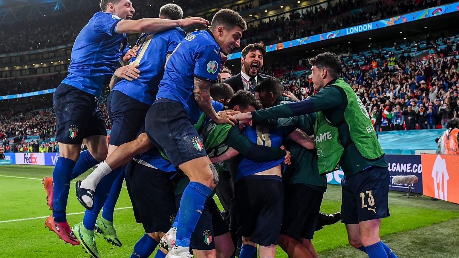 Itália celebra em Wembley