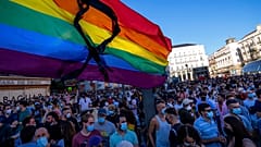 Manifestación en la Puerta del Sol contra el presunto asesinato homófobo